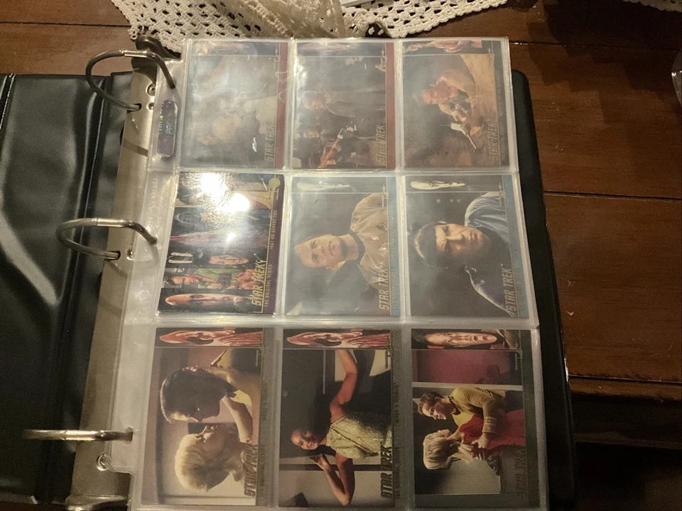 1997 SKYBOX STAR TREK THE ORIGINAL SERIES BINDER + Temporada 1-2-3 + Conjunto de Personagens - Imagem 2 de 4