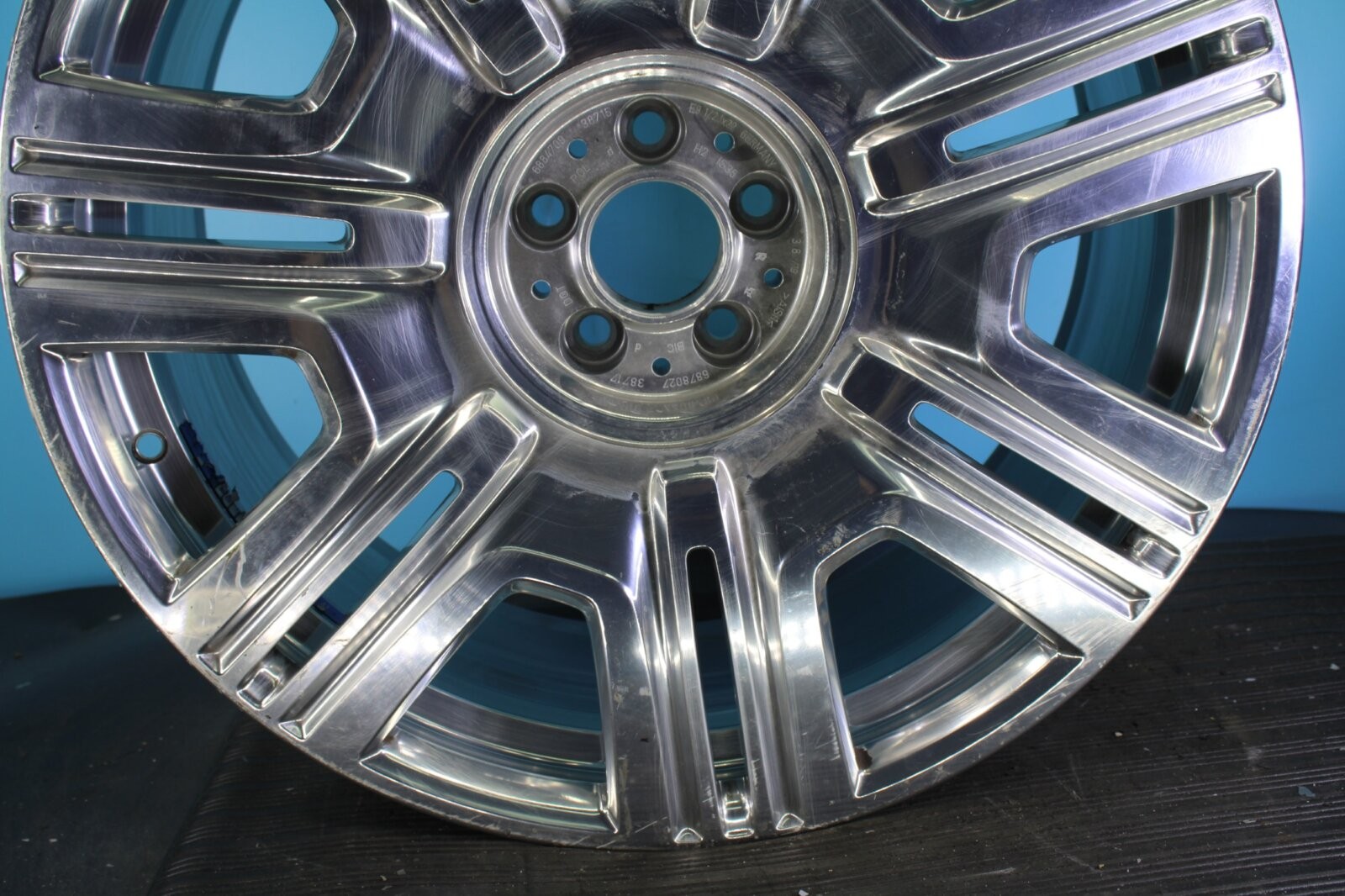 Rolls-Royce Cullinan 2020-2022 Rear Wheel P/N 92360423