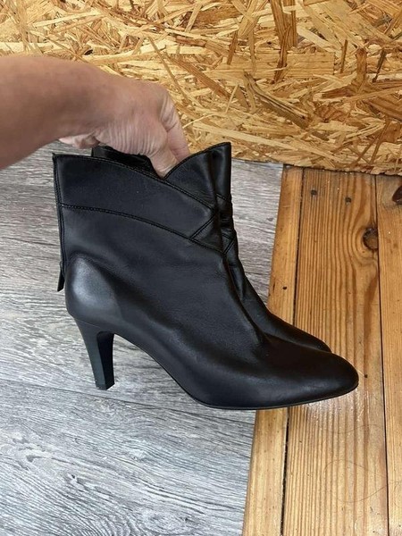 Women Peter Kaiser Boots Black Leather 37.5 #CA3P