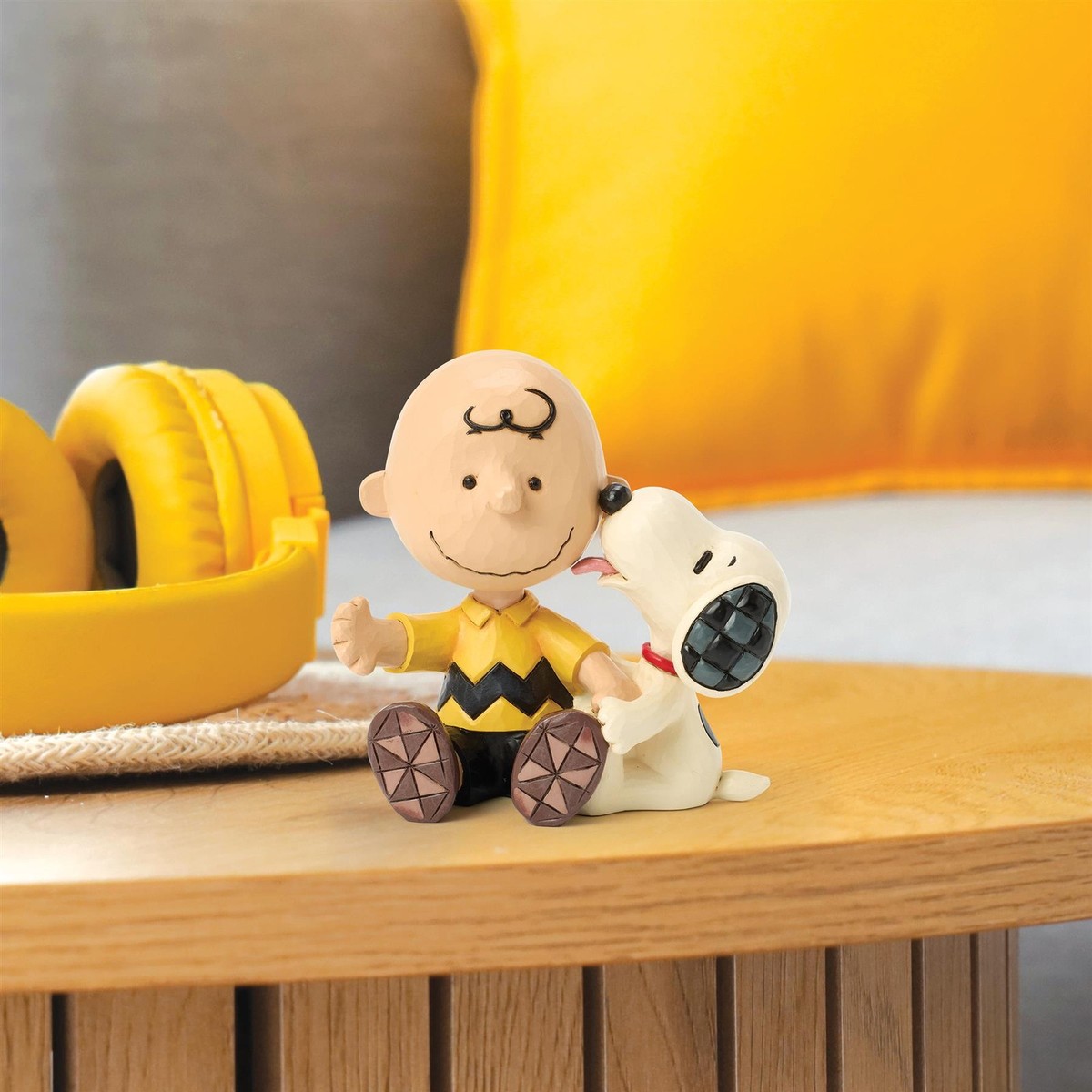 Jim Shore Peanuts Snoopy Licking Charlie Browns Cheek Figurine