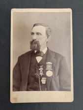 1880s antique PHOTO Civil War Veteran ASHEL YOUNG w GAR BADGES portrait