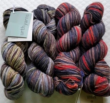 Urth Uneek Yarn DK Extrafine Superwash Merino 100g 300 Yards Self Striping New