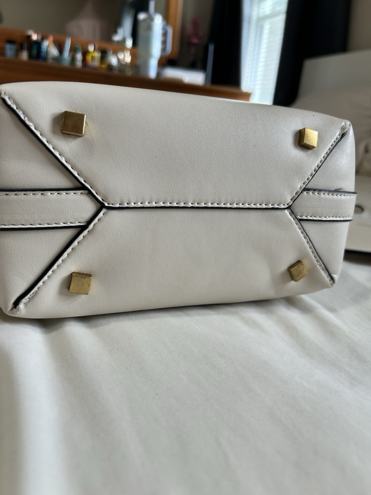 Borsa a secchiello Saint Laurent Le 37 in pelle crema donna con marsupio rimovibile