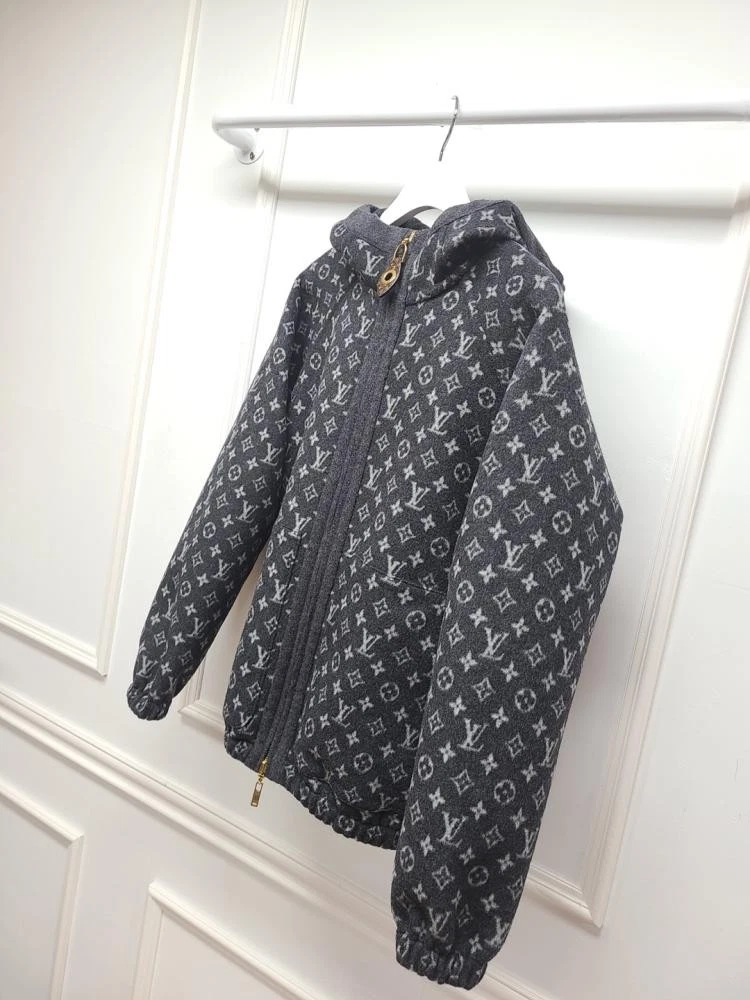 LOUIS VUITTON（LV） Giacca con cappuccio Louis Vuitton reversibile monogramma jacquard 34 53982632
