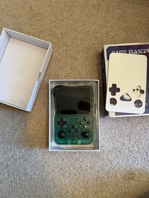 Game Master R36S Handheld Console Green 3.5" IPS Screen PSP N64 Dreamcast PS1