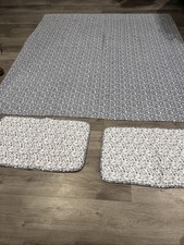 Quilt King Size 101   x90    Double Sided Royal Blue And White With 2 Shams