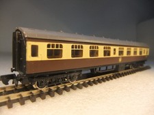 N gauge Farish 0684 BR 63' Mk1 Corridor Second SK Chocolate Cream W24167 Boxed