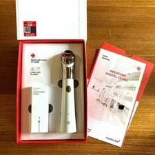 Medicube AGE-R Booster Healer Home Skin Care facial beauty device white