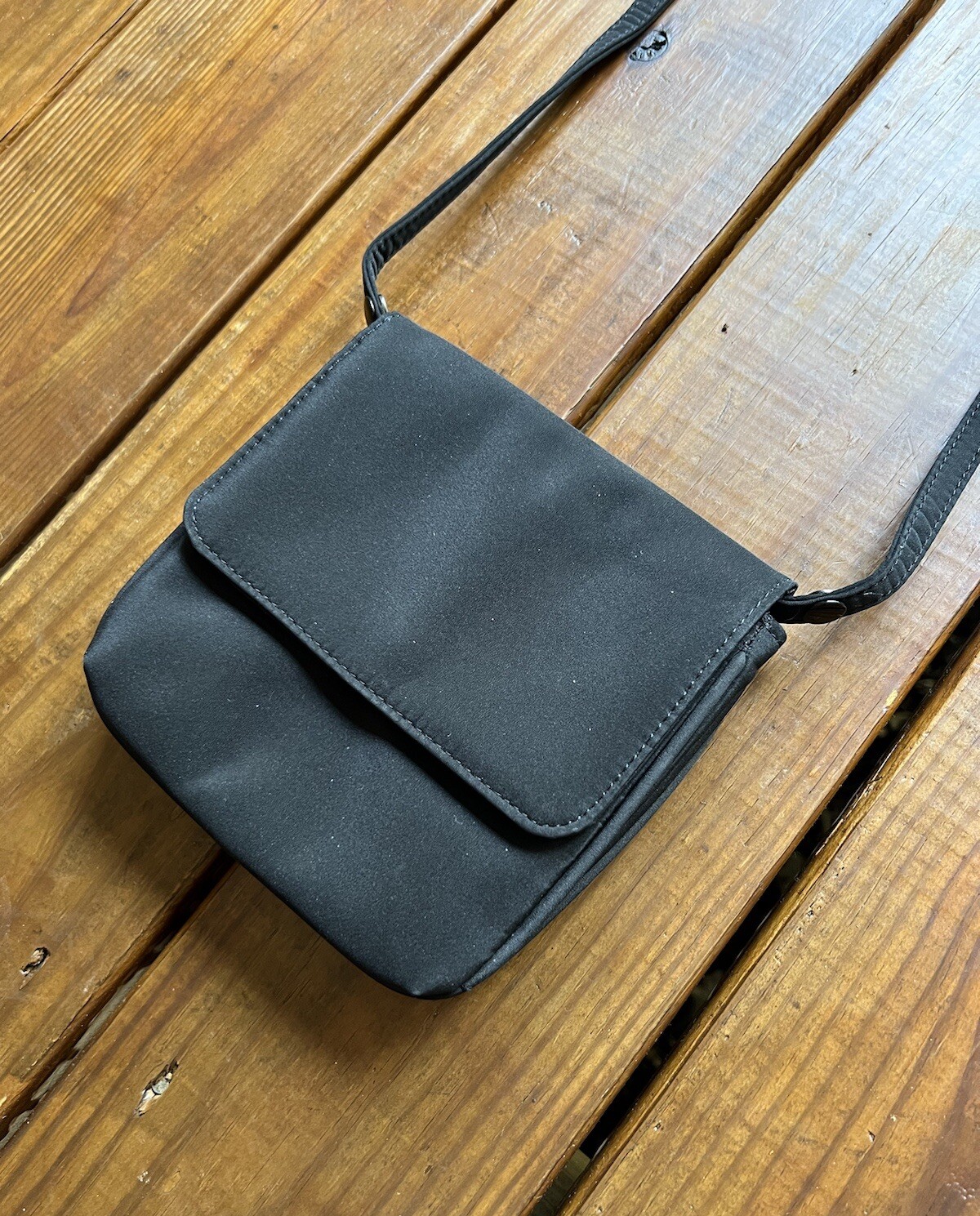 Amanda Smith small simple basic black square shou… - image 4