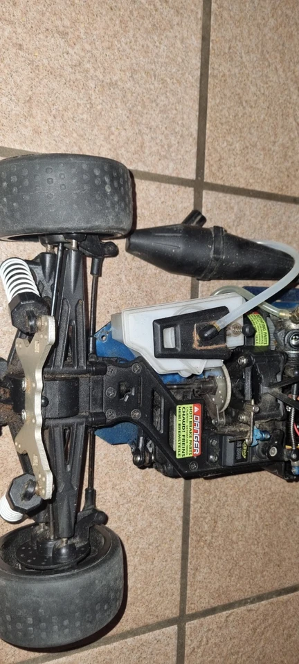 Carson 4WD RC Car 1:10 Verbrenner-Glattbahn Mit Fernsteuerung für Bastler - Bild 4 von 4