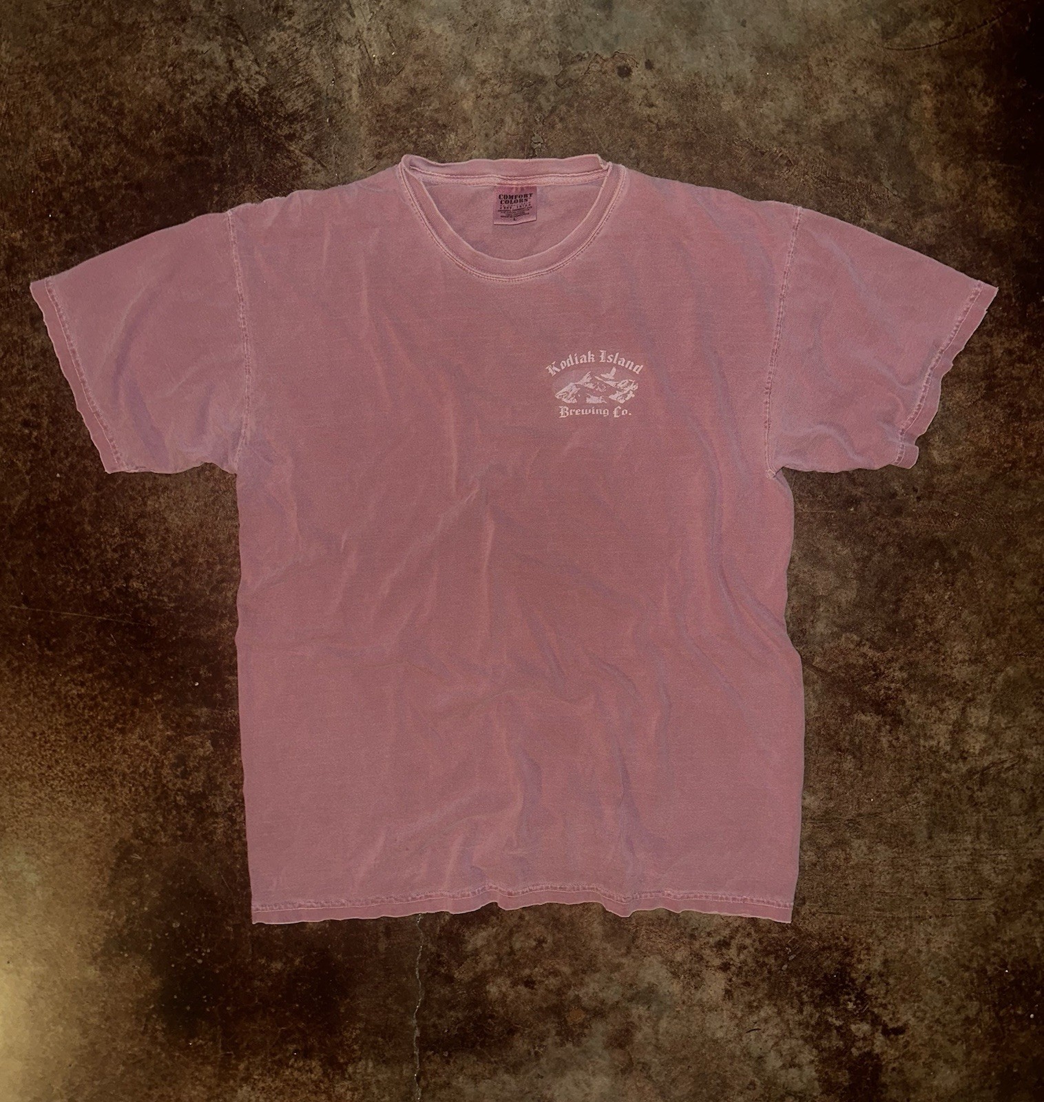 Comfort Colors Kodiak Island Brewing Co Bear Graphic Pink Men's Tee L