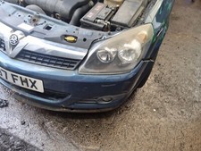 04-10 Vauxhall Astra MK5 H 3/5 Door - Passenger Side Headlight Black Insert Matt