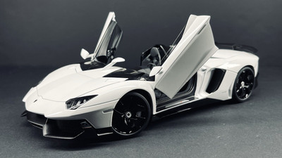 1/18 Autoart 74674 LAMBORGHINI AVENTADOR J (WHITE) Diecast New Rare Model Car