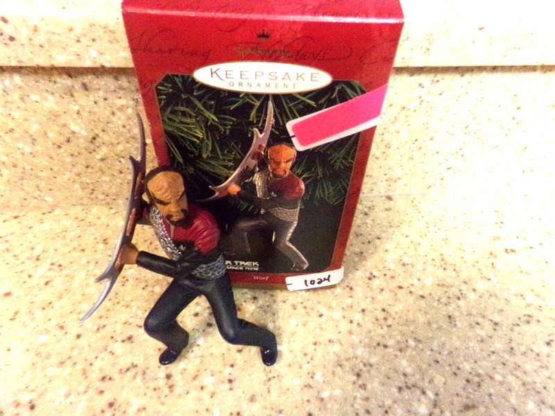 1999 Lieut Commander Worf, Star Trek QXI4139