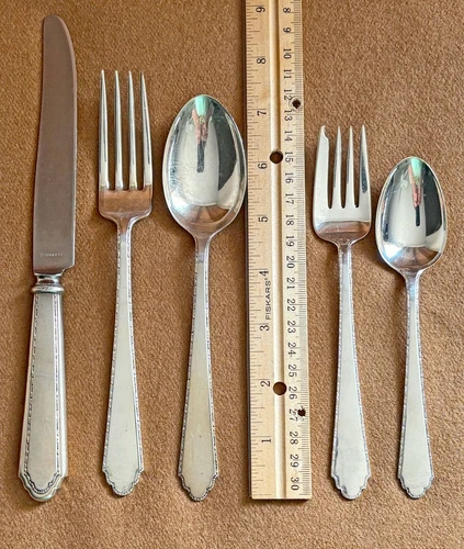 William & Mary by Lunt Sterling Silver Flatware 8 Sets LARGE 40 pieces / NO MONO