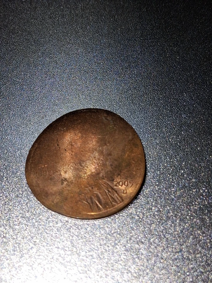 2005-D Lincoln Penny ERROR Coin – Broadstrike / Off-Center – Rare Mint Mistake - Image 3 of 4