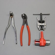 Snap On 4pc Battery Tool Set - Pliers Puller Cleaner Snap On 4pc Battery Tool Set - Pliers Puller Cleaner