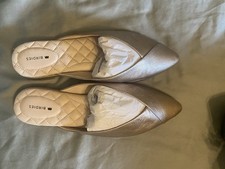 Birdies the Swan Women's Gold Leather Flats Size 9 with Pointed Toe