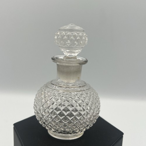 💎 Vintage Glass Perfume Bottle with Stopper 4" Diamond Cut Pattern