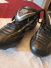 Spot-Bilt Kids Soccer Cleats Flap Tongue Black Silver Size 2.5 Youth