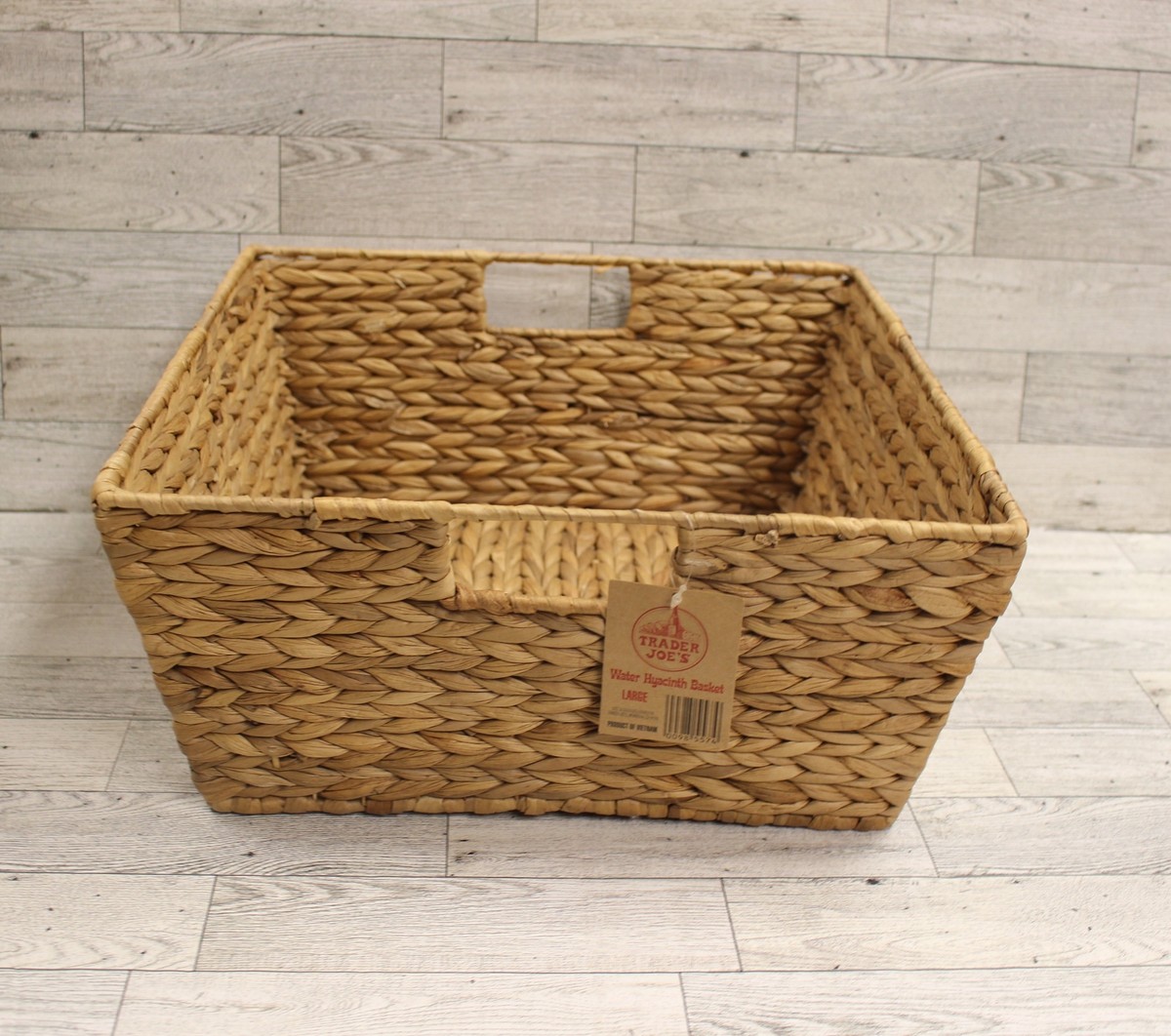Trader Joe's Water Hyacinth Basket - Large - New | eBay