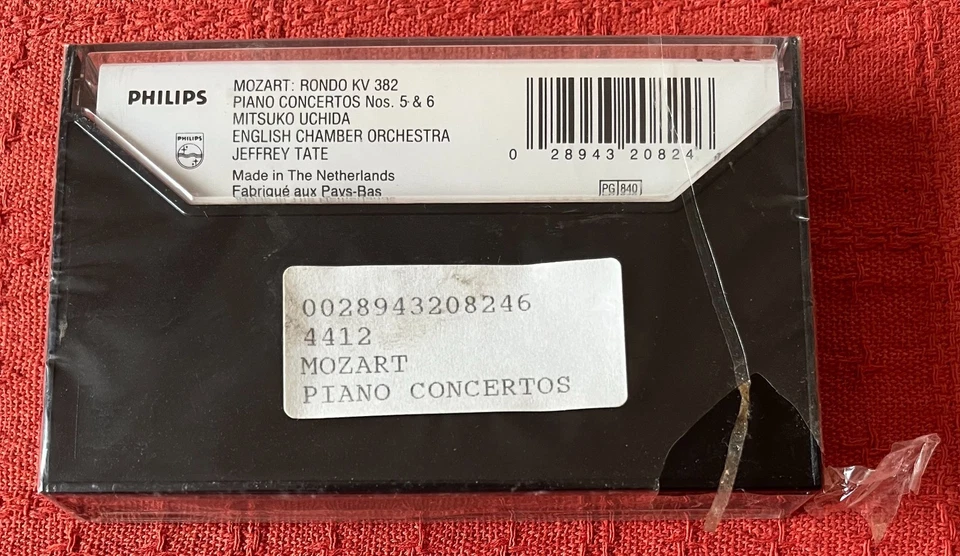 MOZART PIANO CONCERTOS NOS 5 & 6 - CASSETTE TAPE - MITSUKO UCHIDA/JEFFREY TATE - Image 2 of 3