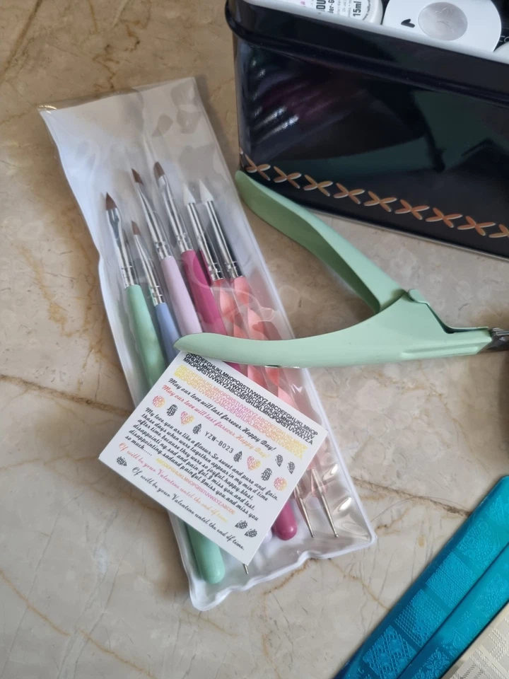 Nagellack UV Gel Set Gebraucht  - Bild 2 von 4