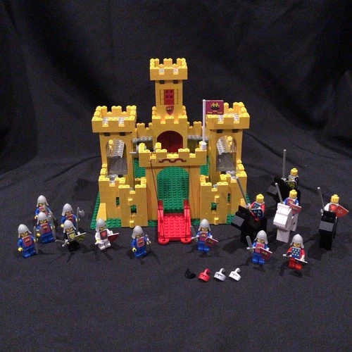 Vintage Classic LEGO Set Knights Yellow Castle 375/6075  - 99% Complete! (1978)