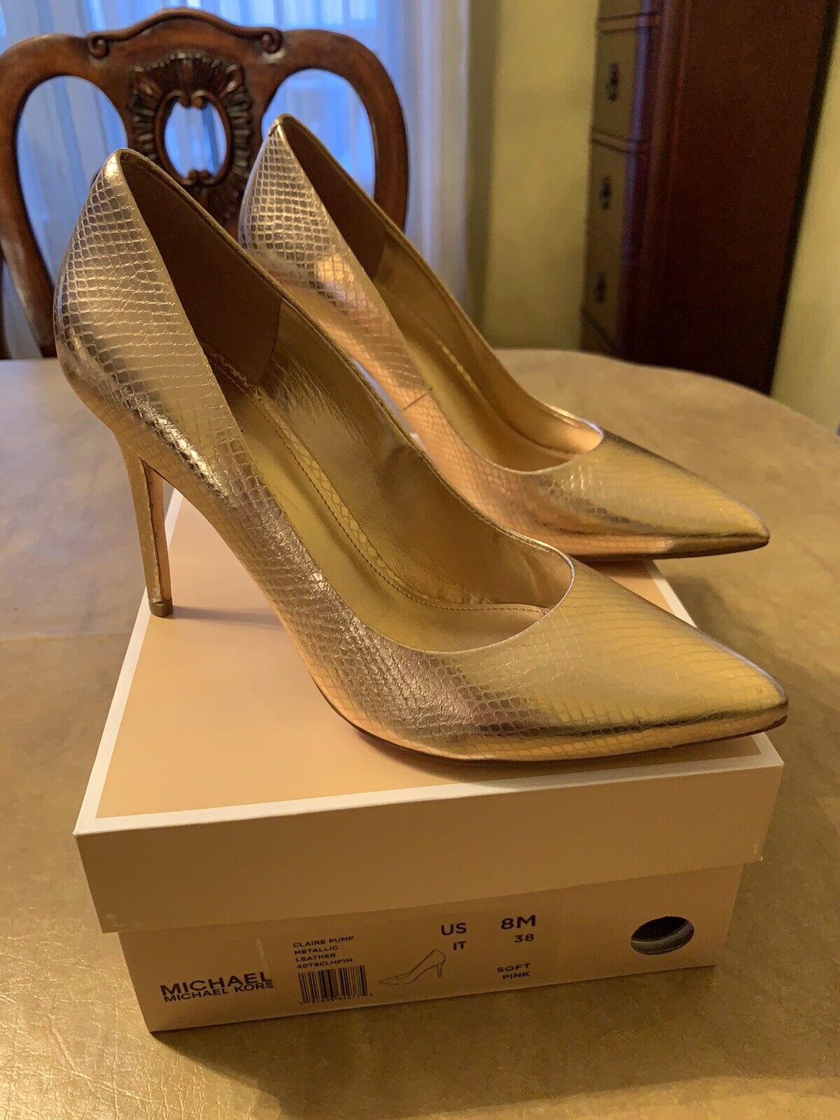 Michael Kors Claire Pumps in Soft Pink Metallic Leather (Size 8M / Brand  New) | eBay