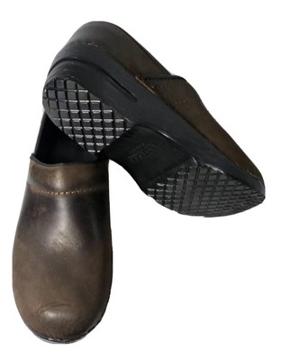 non slip nurse shoes