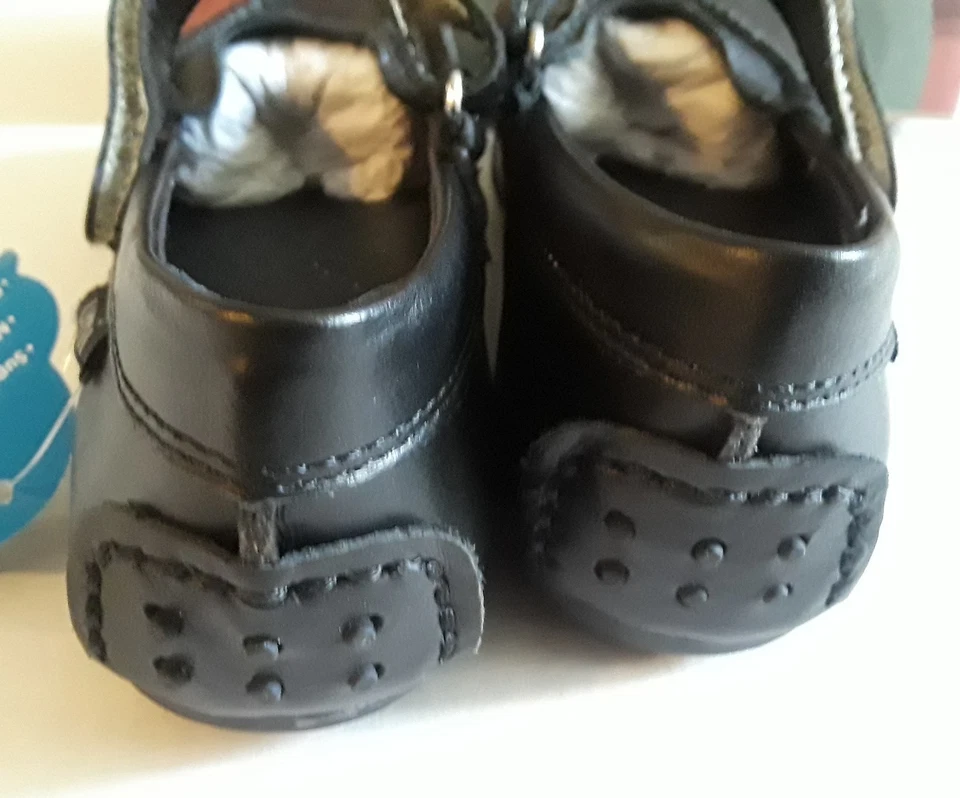 UMI Moraine Mary Jane niñas pequeñas talla Eur talla 27, talla EE. UU. 10M. Nuevo en caja Foto 4 de 4