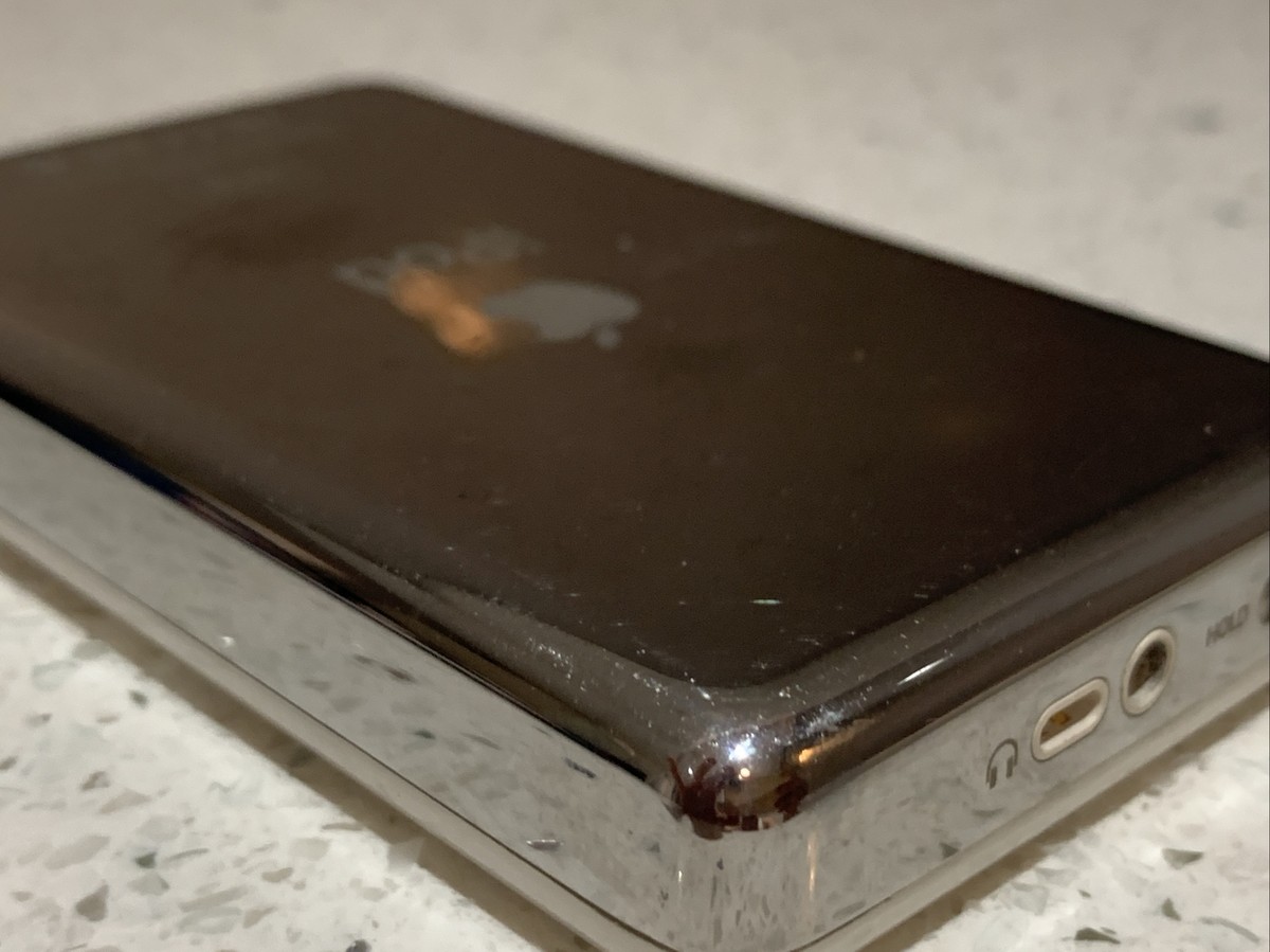 iPod Classic 4th Gen 30 GB Model: A1099 Excellent Collection
