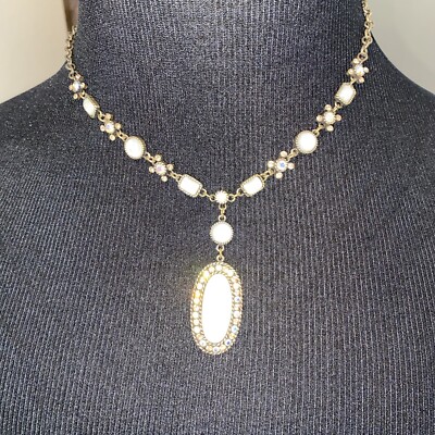 Vintage Avon Signed oval Pendant with rhinestones necklace