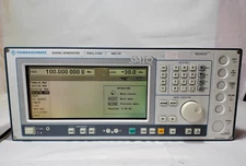 Rohde & Schwarz SMIQ 03B 1125.5555.03 Signal Generator 300kHz-3.3GHz S/N: 102483