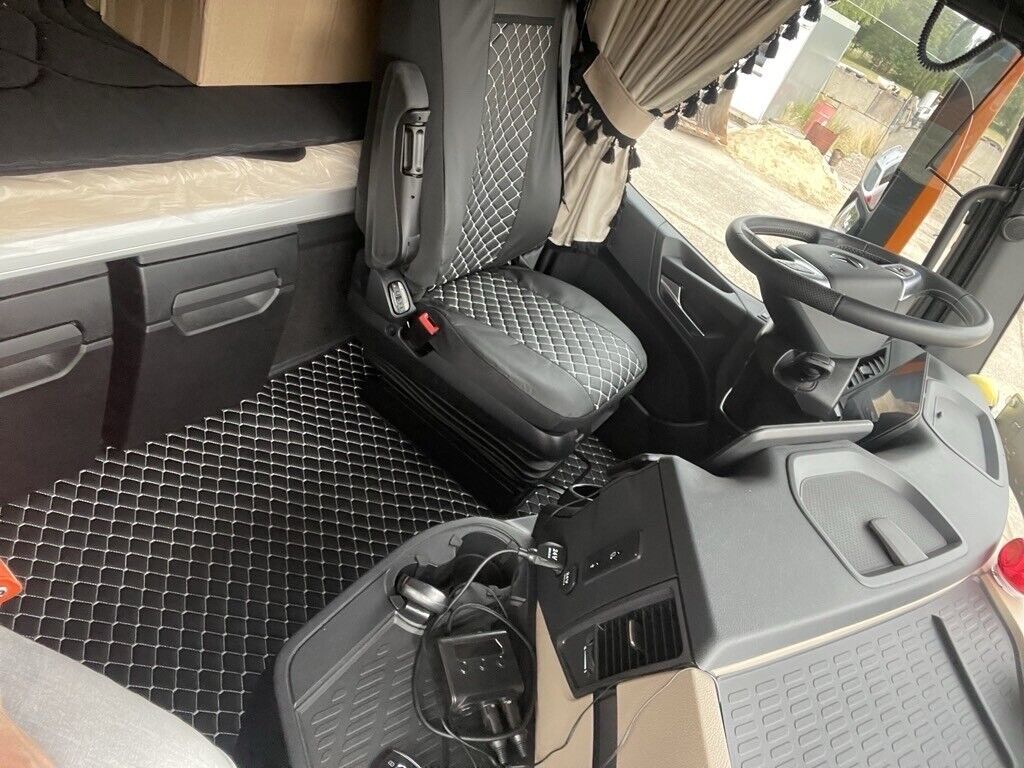 Mercedes Actros L MP4 MP5 Sitzbezüge SET Fahrer & Beifahrer LKW Truck  Interieur