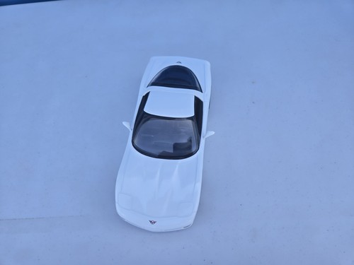 1/24 BROOKFIELD Collectors Guild 1997 Diecast Corvette Arctic White Rare Color - Picture 9 of 14