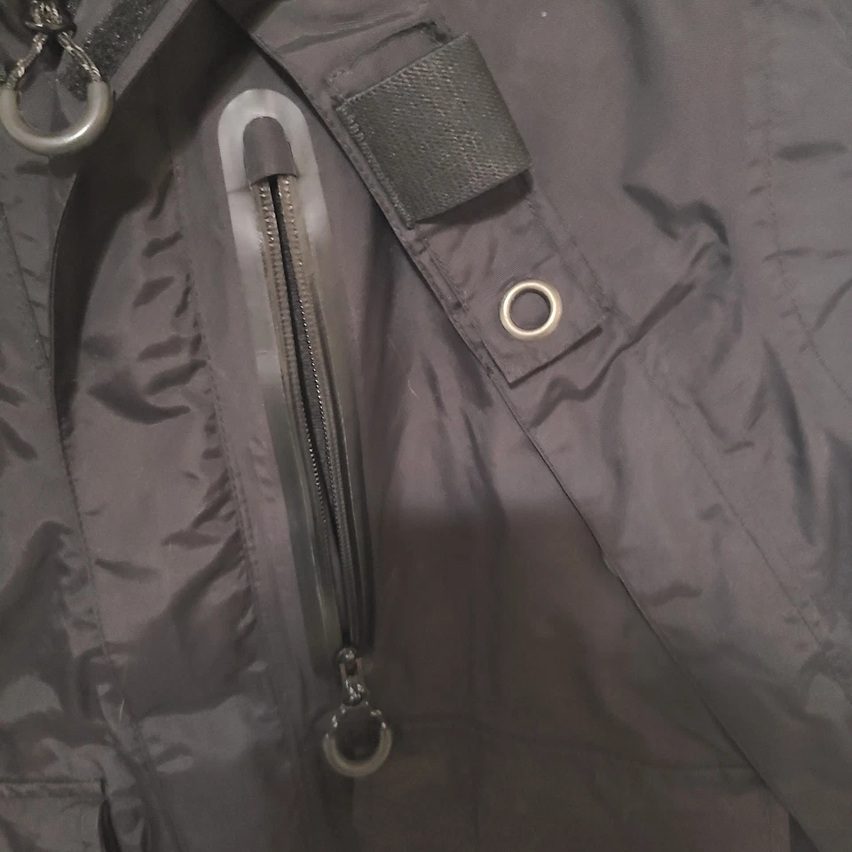 Abrigo de autorescate de pesca en hielo Frabill para hombre. Negro Foto 4 de 4