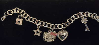 Hello Kitty Charm Bracelet Heart & Key Pink Bow Fashion Jewelry RhinestoneSilver