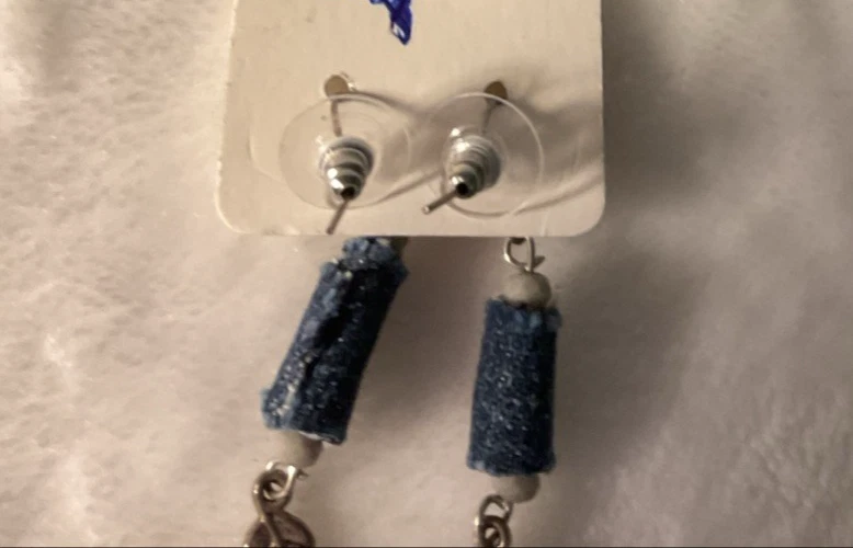 耳环吊坠手工银色和牛仔带银色羽毛 # 296 — 第 4/4 张图片