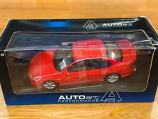 AutoArt 73303 1:18 Holden HSV Commodore VT2 ClubSport Sting Red
