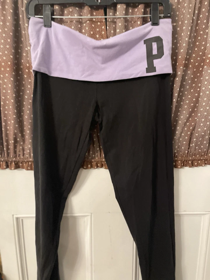 Leggings Victoria’s Secret PINK ULTIMATE Blanco y Negro Talla Mediana Foto 3 de 4