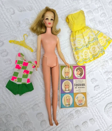 Vintage Barbie Francie doll bendable legs blonde w/ swimsuit dress booklet