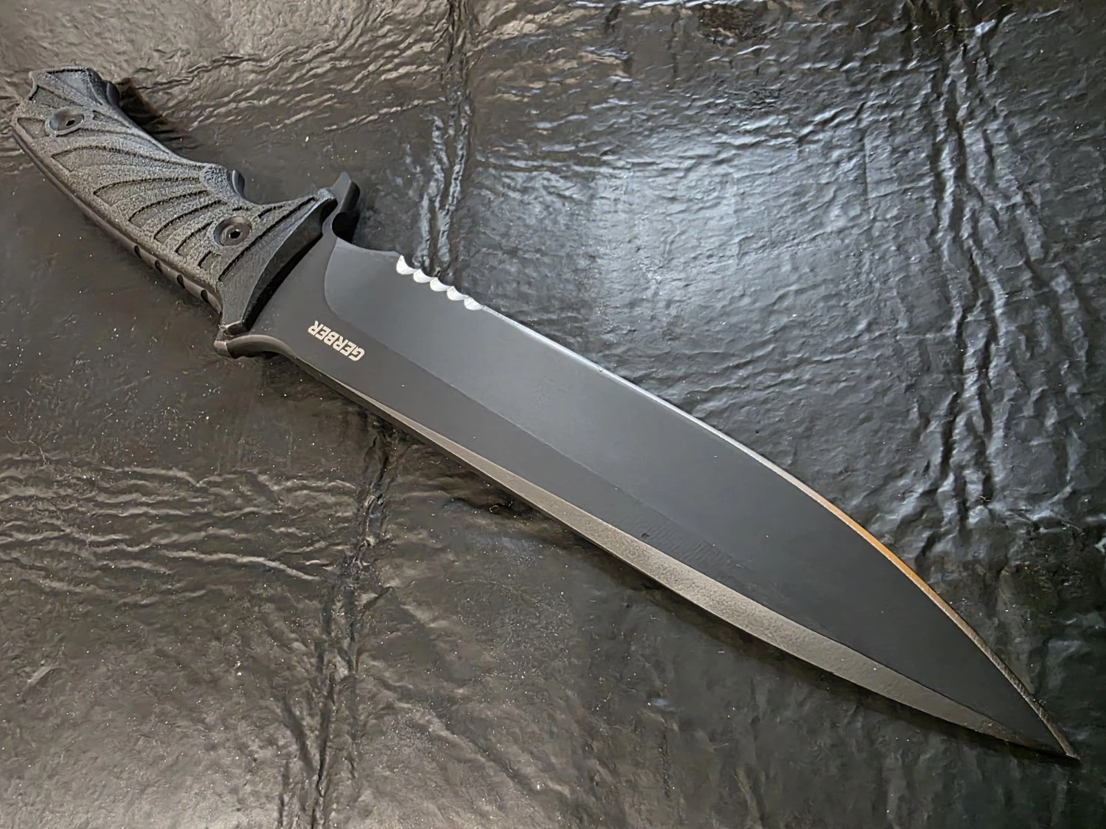 Gerber LHR Fixed Blade Knife Clip Pt Serrated Black w/ Sheath NIB
Opens in a new window or tab