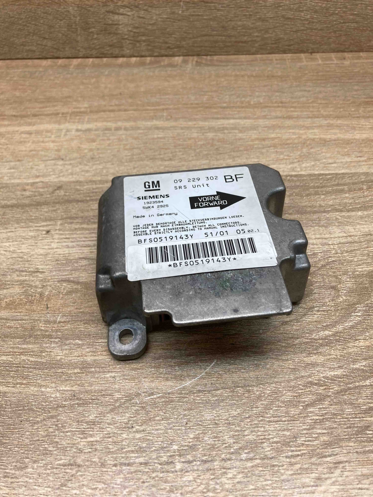 09229302 5WK42925 Siemens Opel Vauxhall SRS Airbag Crash Sensor