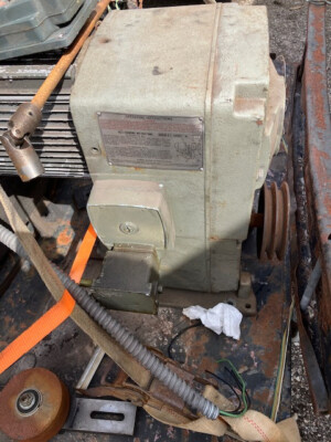 US Varidrive Motor / Gearbox 240V 3ph  300 RPM to 4000 RPM with controler box