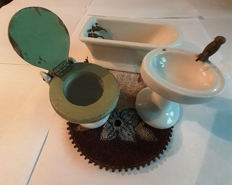 Antique Porcelain Doll House Bathroom Set Sink Toilet Bath Tub Miniature Ceramic