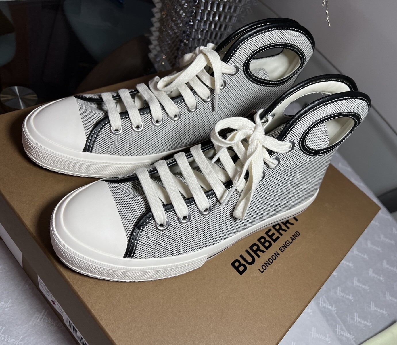 Burberry Larkhall High Top Sneakers Trainers EU42 UK8 New image 2