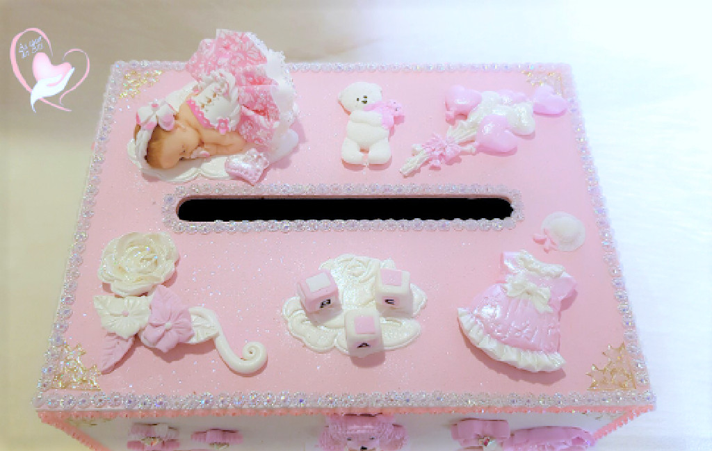 Urne baptême fille Fimo rose - Décoration de table poétique