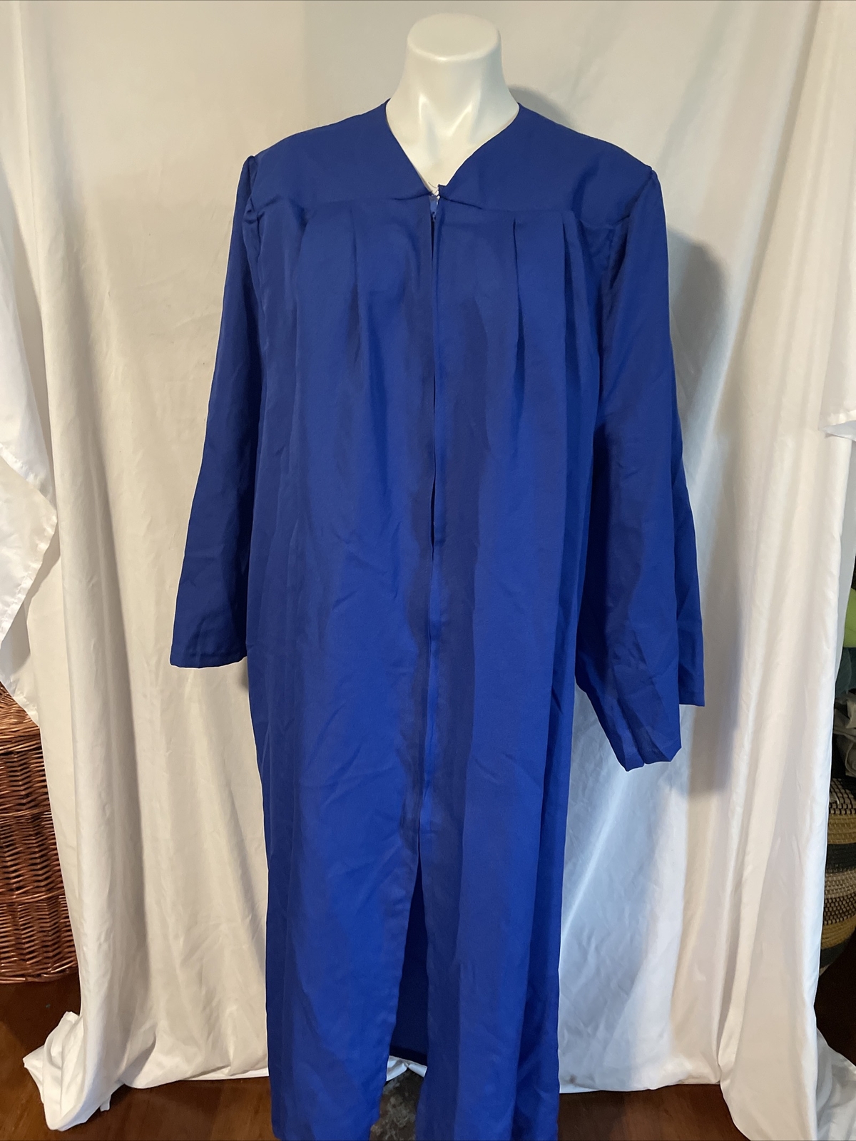Oak Hall Royal Blue Graduation Gown, Height 6'3"6'5"… Gem
