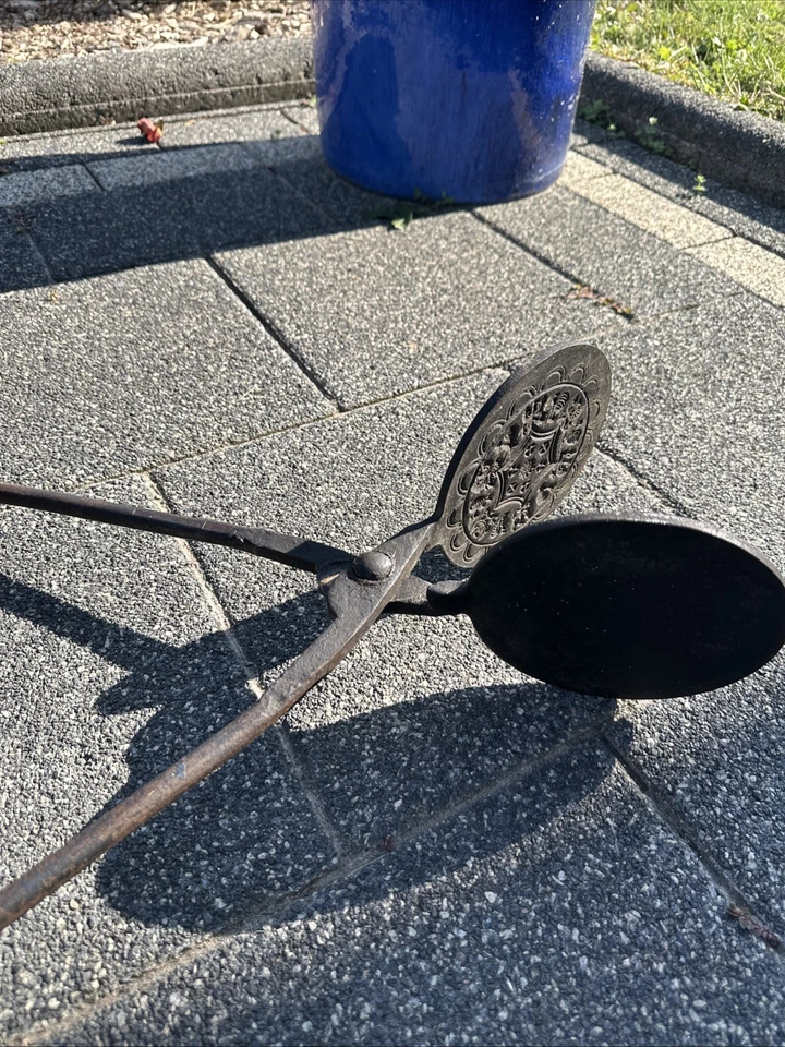 Antikes Waffeleisen aus Eisen - Bild 4 von 4
